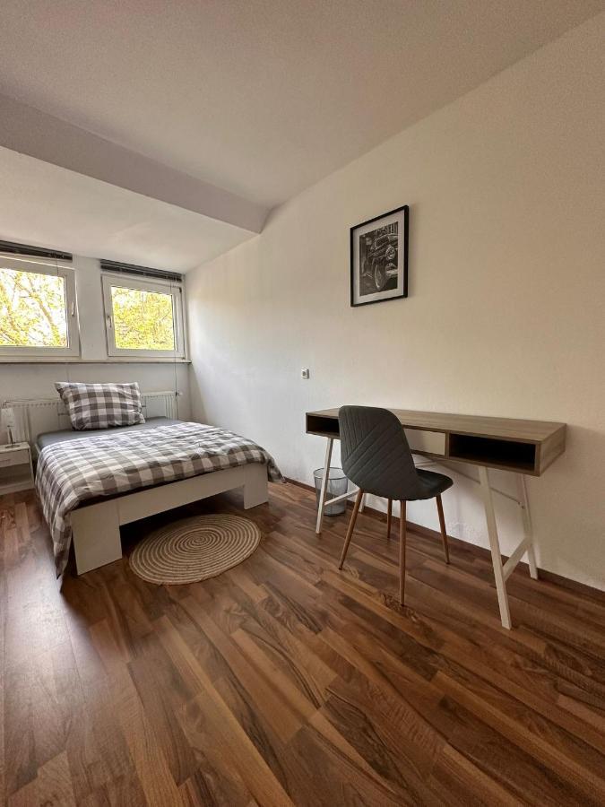 Zimmer Im Zentrum - In Der Naehe Zum Hauptbahnhof Paderborn Exterior foto